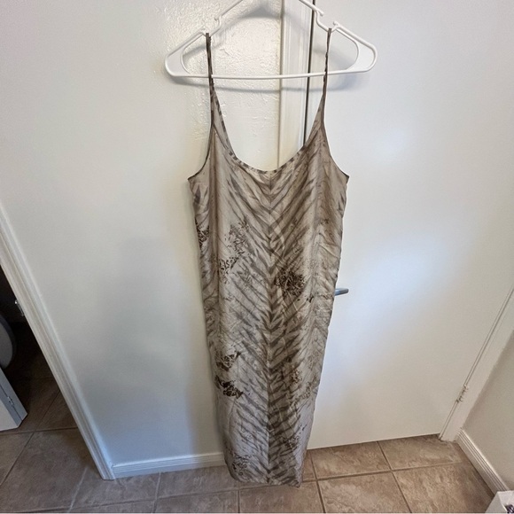 Eileen Fisher 100% Silk Slip Maxi Dress Beige Brown Shibori Print Size Large - Picture 2 of 11